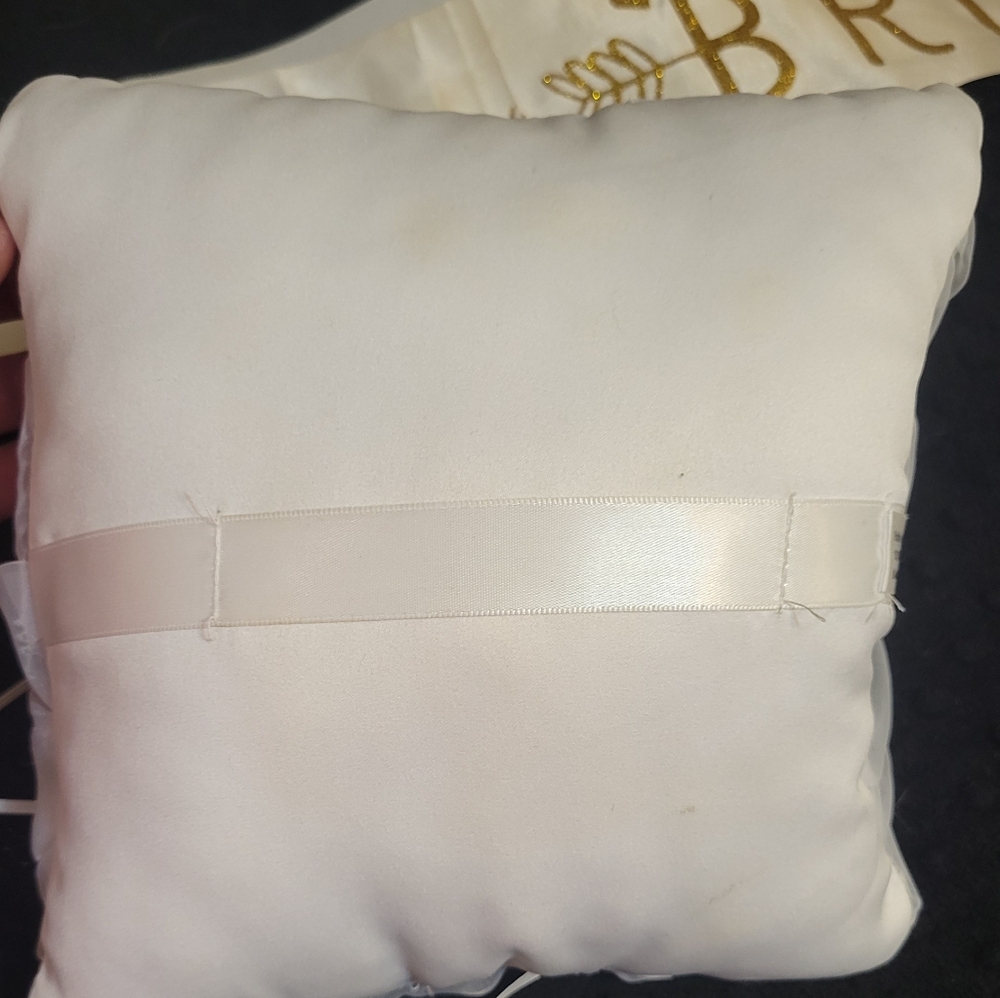 Ring Pillow - Picture 6 of 7
